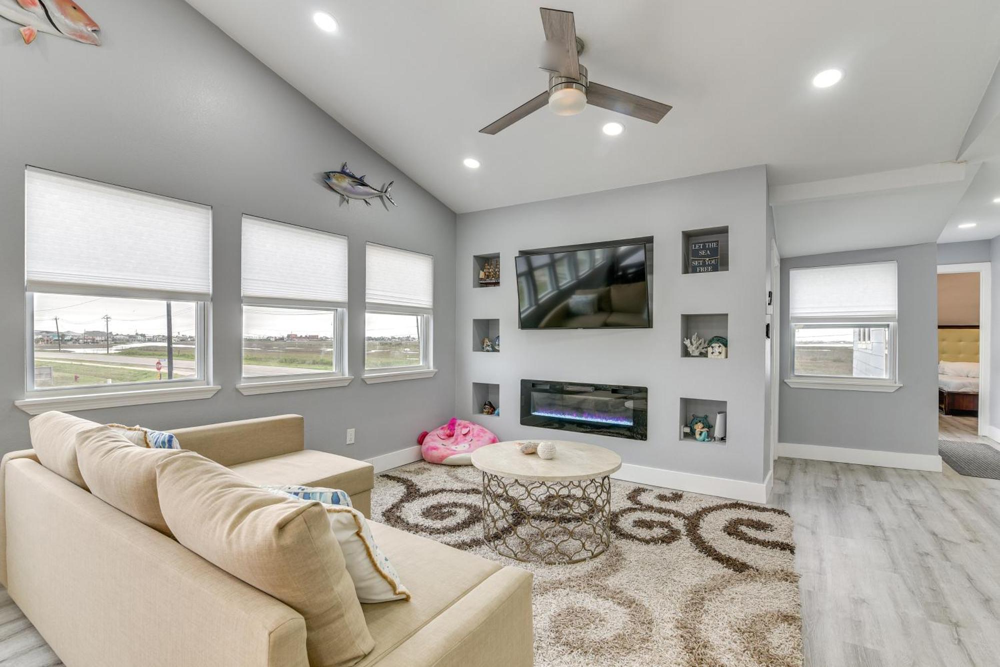 Modern Freeport Home Short Walk To Surfside Beach Luaran gambar